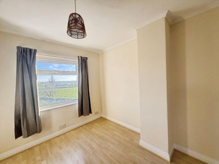 2 bedroom semi-detached house to rent - Photo 2