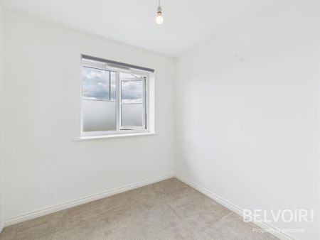 4 bedroom detached house to rent - Photo 4