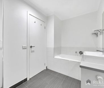 23/1 Clearwater Rise Parade, Truganina, Vic 3029 - Photo 3