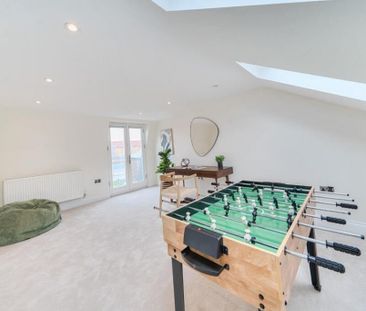 4 bedroom terraced house to rent - Photo 3