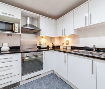 1 Bed Flat, Long Lane, SE1 - Photo 6