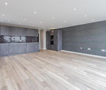 3 bedroom apartment to rent - Photo 6