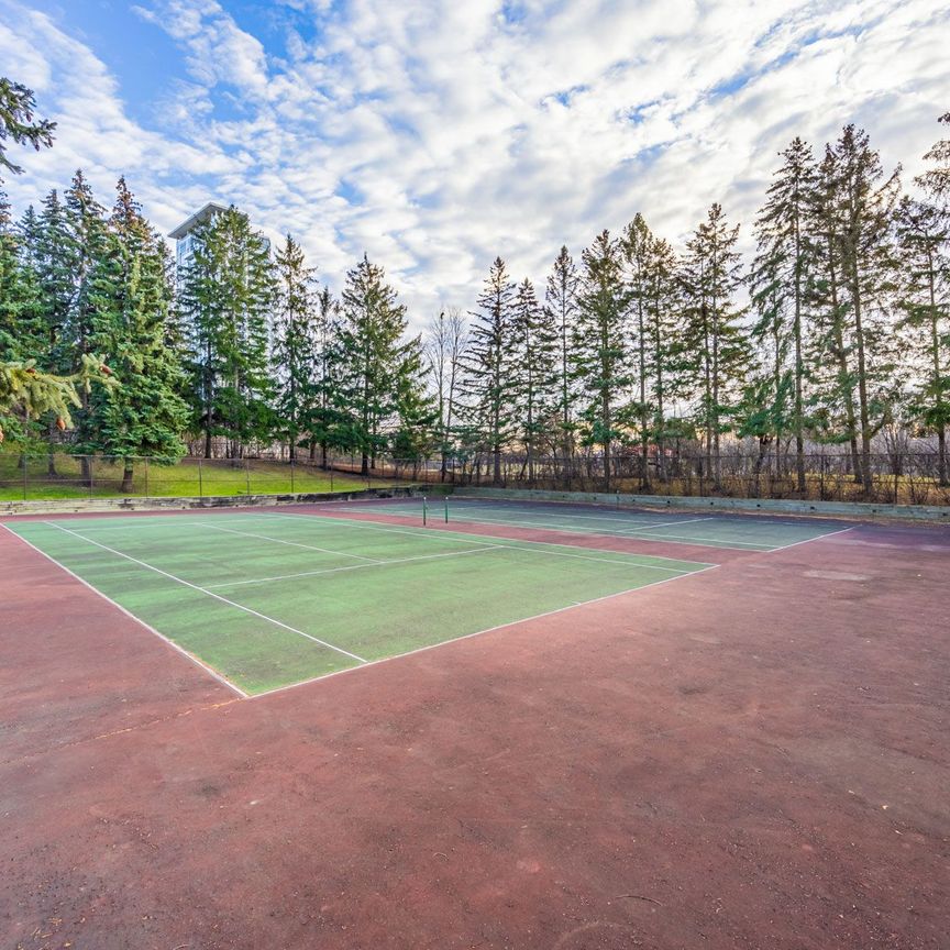 For Lease - 8 Lisa Street Unit# 403, Brampton, Ontario - Photo 1