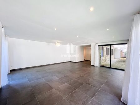 ORANGERIE - MAISON AVEC TERRASSE ET JARDIN DE 117.61M2 - Photo 2