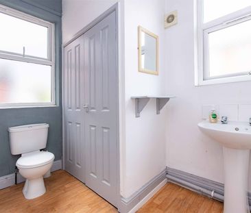 Room in a Shared House, Noel Street, NG7 - Photo 2