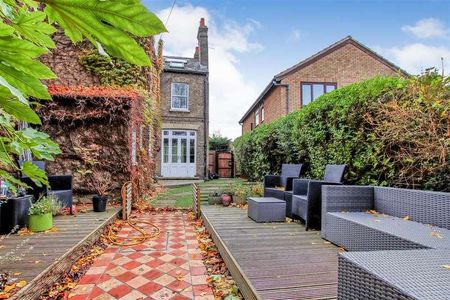 Newmarket Road, Cambridge, CB5 - Photo 3