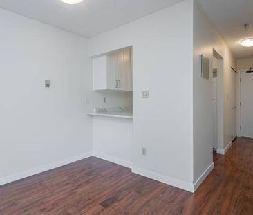 Beautiful one bedroom available! -$1900 - Photo 4