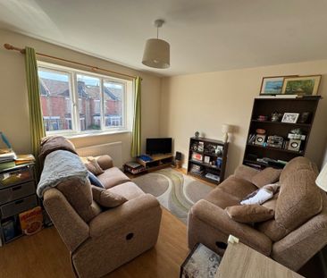 2 Bedroom Flat / Apartment - Richmond Road, Southampton - Photo 3