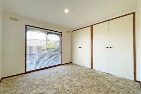 5/37 Clifford Street, Warragul. - Photo 2