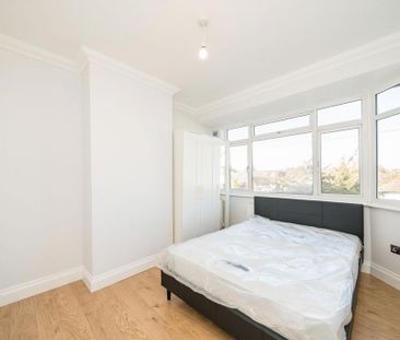 4 bedroom semi-detached house to rent - Photo 2
