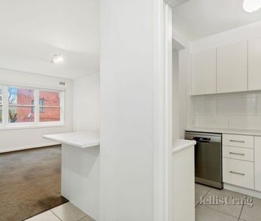 5/78 Queens Road, Melbourne - Photo 4