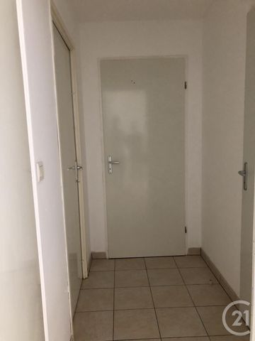 Location Appartement 2 pièces 45m² LA FERTE GAUCHER 77320 - Photo 5