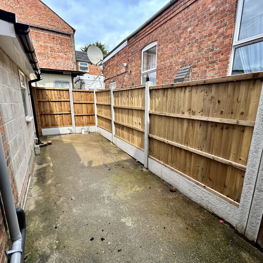 Lower Dale Road, Derby - Photo 1