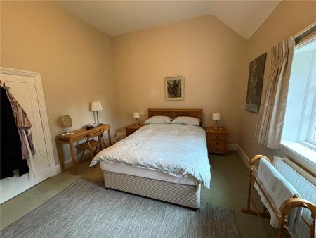 4 bedroom detached house to rent - Photo 5