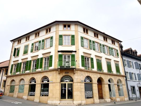 RUE BASSE 38, Appartement de 2.5 pièces avec vaste mezzanine - Photo 1