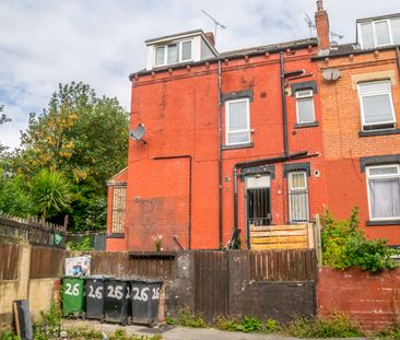 GROUND FLOOR FLAT 26 BELVEDERE AVENUE BEESTON LEEDS LS11 - Photo 1