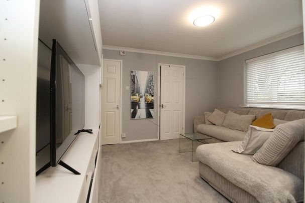 1 bedroom ground floor flat to rent - Photo 1