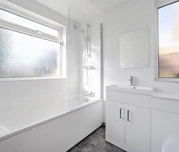 Elgar Road, Reading, RG2 - Photo 4