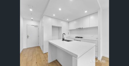 Elevated Modern Living – Gas Bill Included - Photo 5