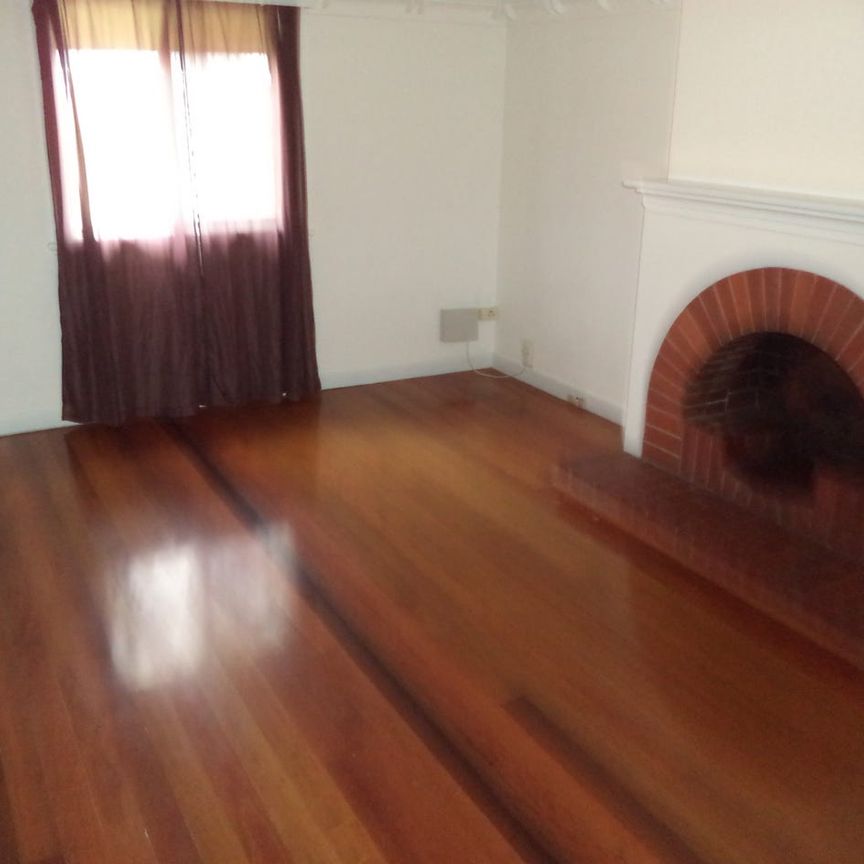 CLAYFIELD ATTRACTIVE L/SET BRICK - Photo 1
