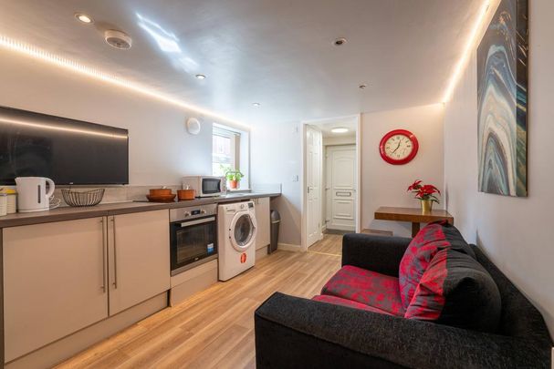 2 bedroom terraced house to rent - Photo 1