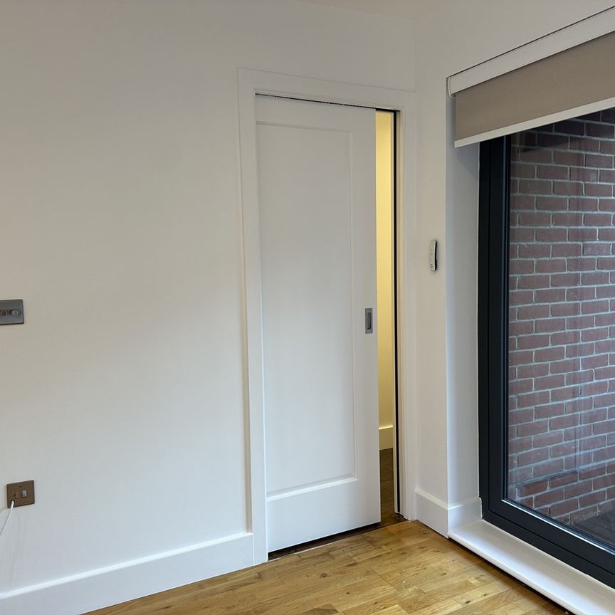 2 Bed Flat, Reservoir Studios, E1W - Photo 1