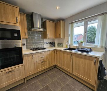 3 bedroom semi-detached house to rent - Photo 2