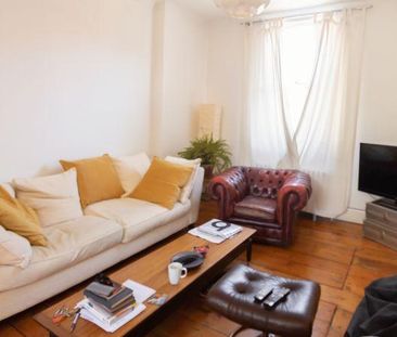 4 bedroom terraced house to rent - Photo 1