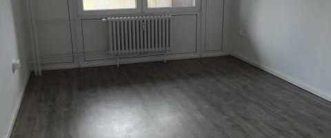 Kurzfristig Nachmieter gesucht für schöne 4-Zimmer-Wohnung mit Vollbad und Balkon - Photo 1