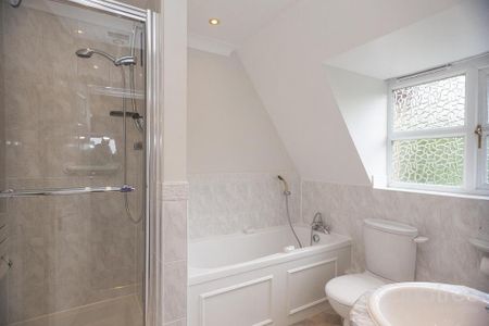 2 bedroom penthouse to rent - Photo 5