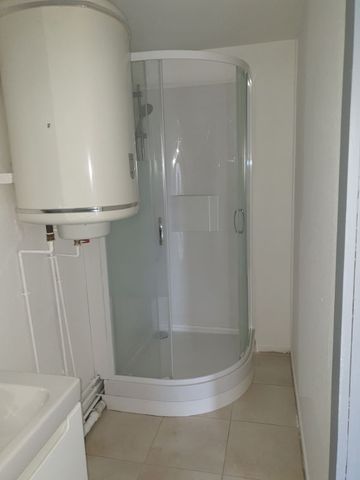 Location Appartement 2 pièces 55m² - Photo 4