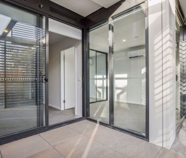 2-Bedroom Apartment with Rooftop Pool and Stunning Views in Gungahlin! - Photo 6