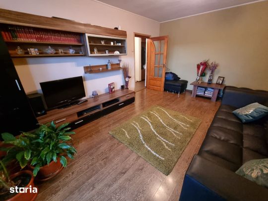Inchiriere apartament 3 camere, in Ploiesti, zona Paltinis - Photo 1