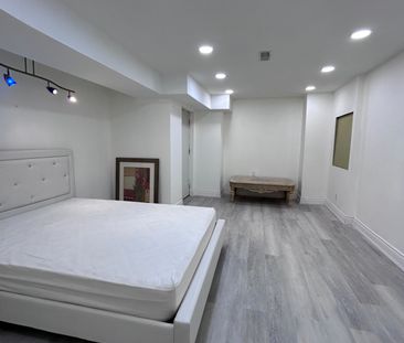 For Lease - 39 Waterton Crescent, Richmond Hill, Ontario - Photo 6