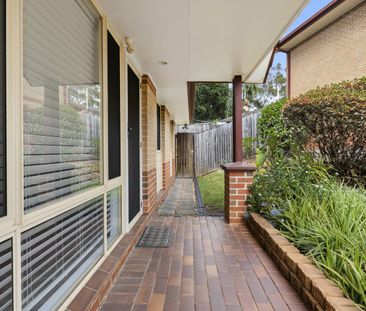 Single level townhome in friendly community - Photo 5
