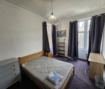 3 bedroom flat to rent - Photo 5