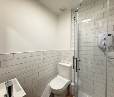 Flat B, 49 Holyhead Road - Photo 6