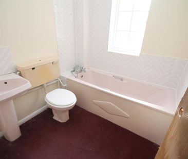 Webster Road, Aylesbury - Photo 1