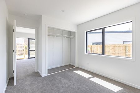 Convenient living in Tawhero - Photo 5