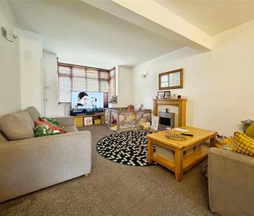 4 bedroom semi-detached house to rent - Photo 1