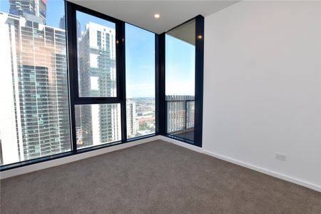 2111/560 Lonsdale Street - Photo 2