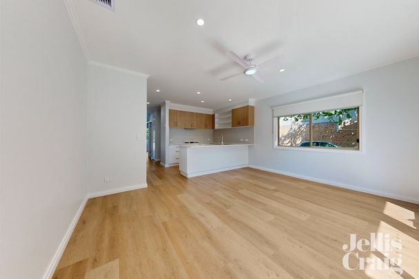 109 The Crescent, Kensington - Photo 1