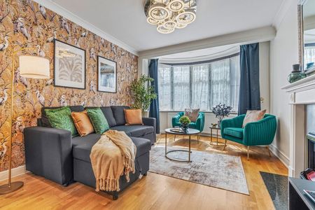 Conway Crescent - Photo 3