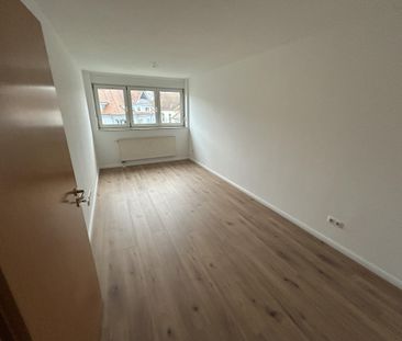 Helle 3-Raumwohnung im Herzen der Stadt ! - Foto 1