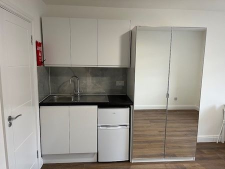 Studio Flat, Ovesdon Avenue, HA2 - Photo 3