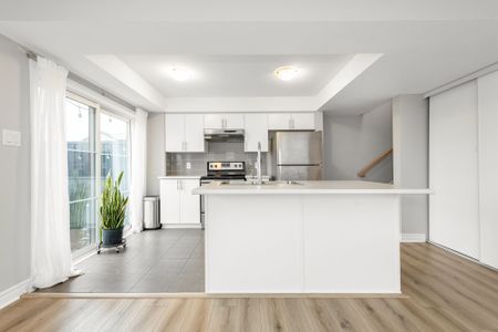 For Lease - 300 Des Tilleuls Private Unit# B, Orleans - Cumberland and Area, Ontario - Photo 4