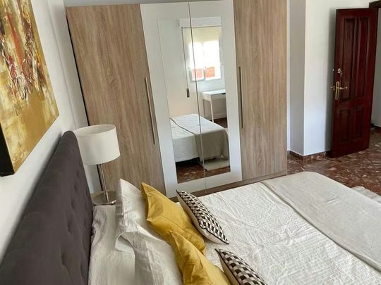 Calle Arlanza, Málaga, Andalusia 29011 - Photo 1