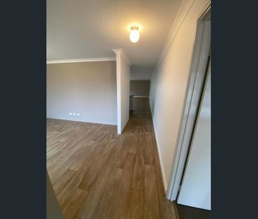 53 Cochrane Loop, Aveley, WA 6069 - Photo 3