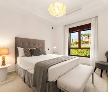 Luxury Semidetached House for rent in Nueva Andalucia, Spain - Photo 6