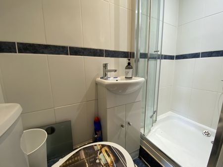 Ferry Road, Grangetown - Photo 3